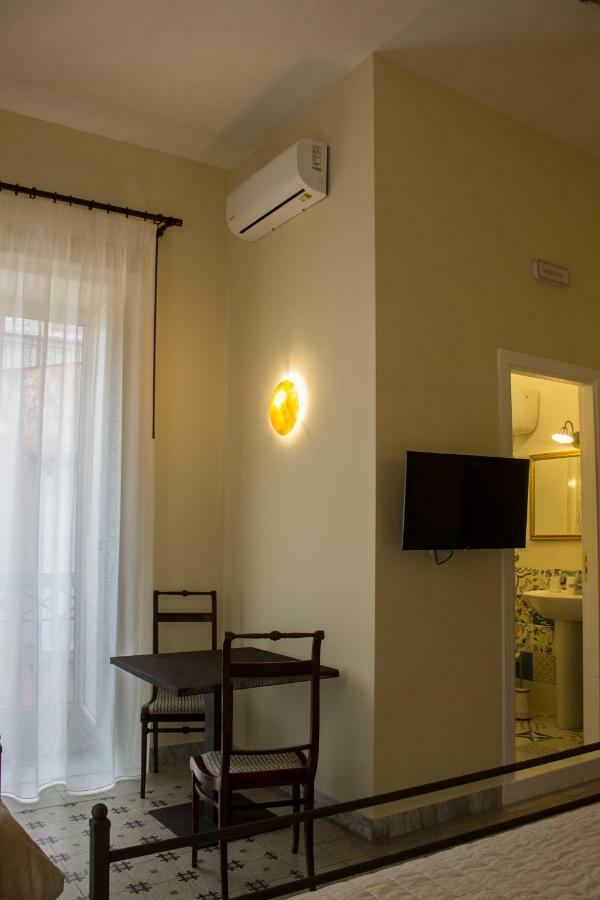 Don Angelo Petito Bed & Breakfast Napoli Ngoại thất bức ảnh