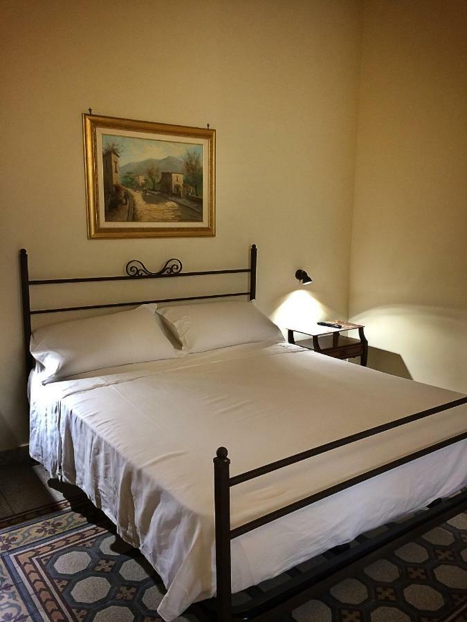 Don Angelo Petito Bed & Breakfast Napoli Ngoại thất bức ảnh